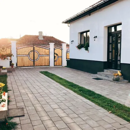 Casa Badea 3*